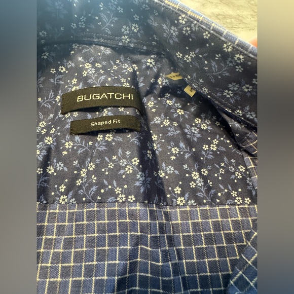 Bugatchi Button Down Shaped Fit Cotton Shirt Size Small Navy Print 100% cotton - Picture 3 of 10